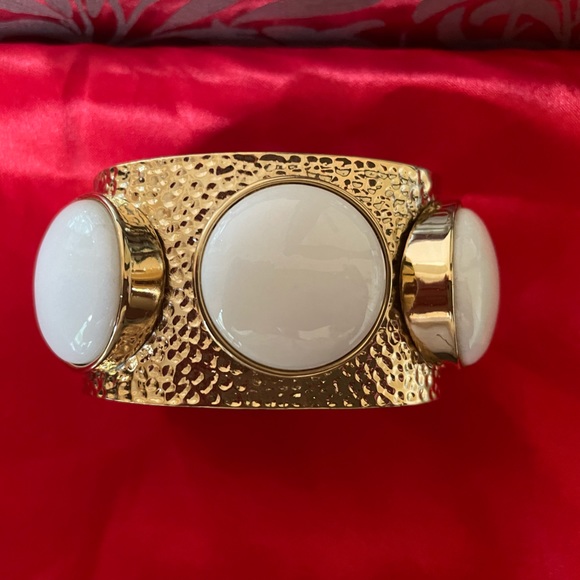 Cache cuff. - Picture 2 of 6